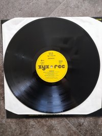 SAVAGE    * 1st ISSUE !!!!!!!!! * TOP CONDITION!!!!!!!