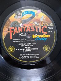 ELTON JOHN 1 press!!! pay,red vinyl 23 may, 1975 (not meshok) ELTON JOHN 1 press!!! pay,red vinyl 23 may, 1975 (not meshok)