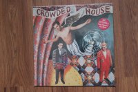 CROWDED HOUSE                                                 