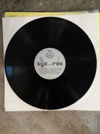 THE BEST OF ITALO DISCO KILLER TOP CONDITION!!! (not meshok) THE BEST OF ITALO DISCO KILLER TOP CONDITION!!! (not meshok)