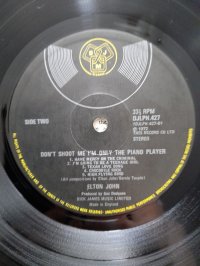 ELTON JOHN  1 press!!! pay,red vinyl